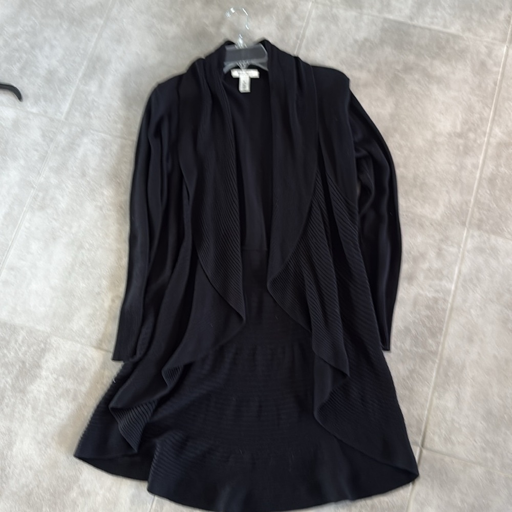 *LIKE NEW* White House Black Market Deep Black Open Cardigan w/ Drape Front - M - Picture 10 of 13